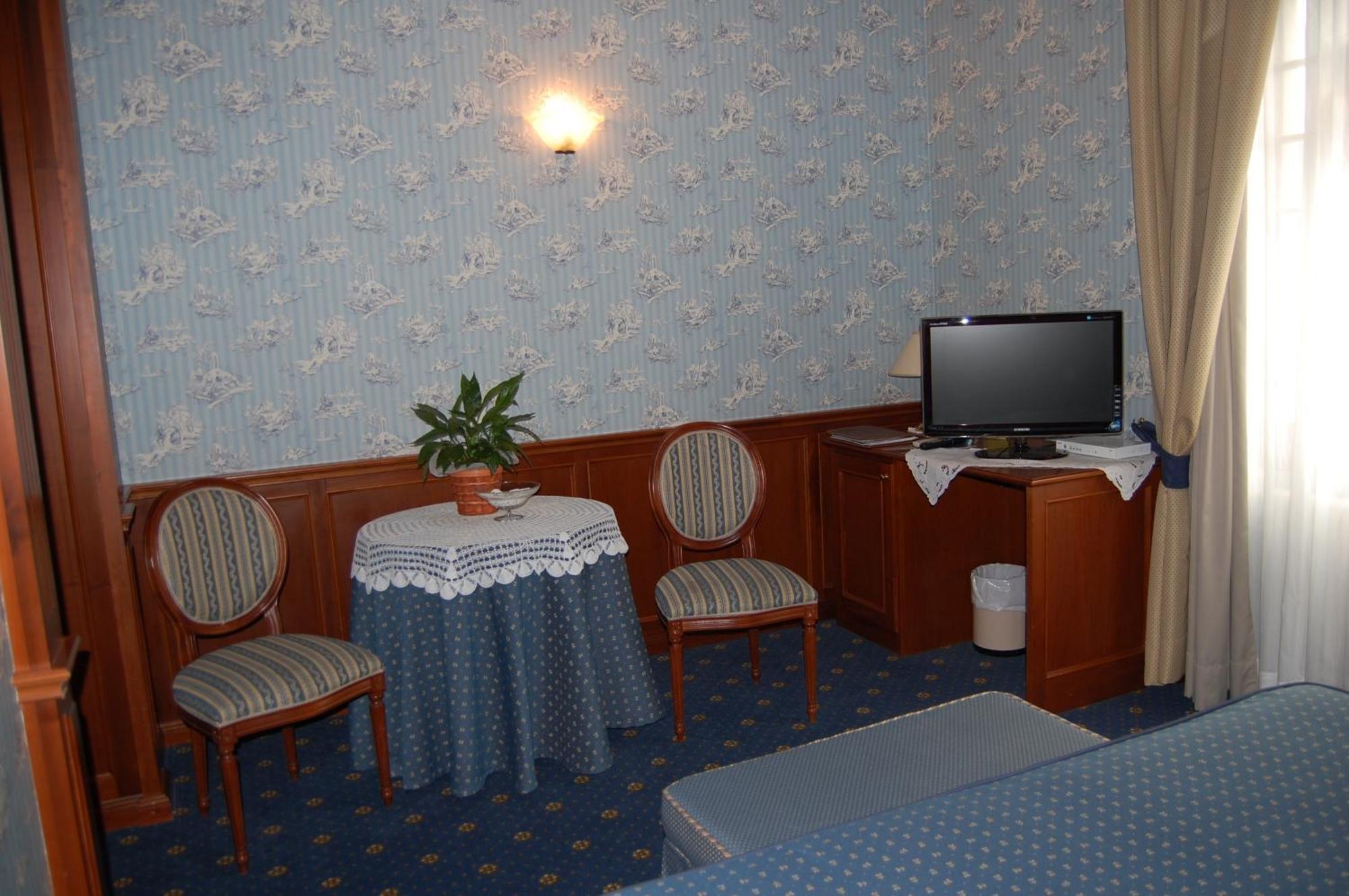 Hotel Olympic Saint-Vincent Room photo