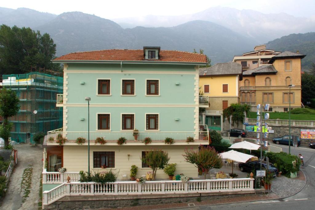 Hotel Olympic Saint-Vincent Exterior photo