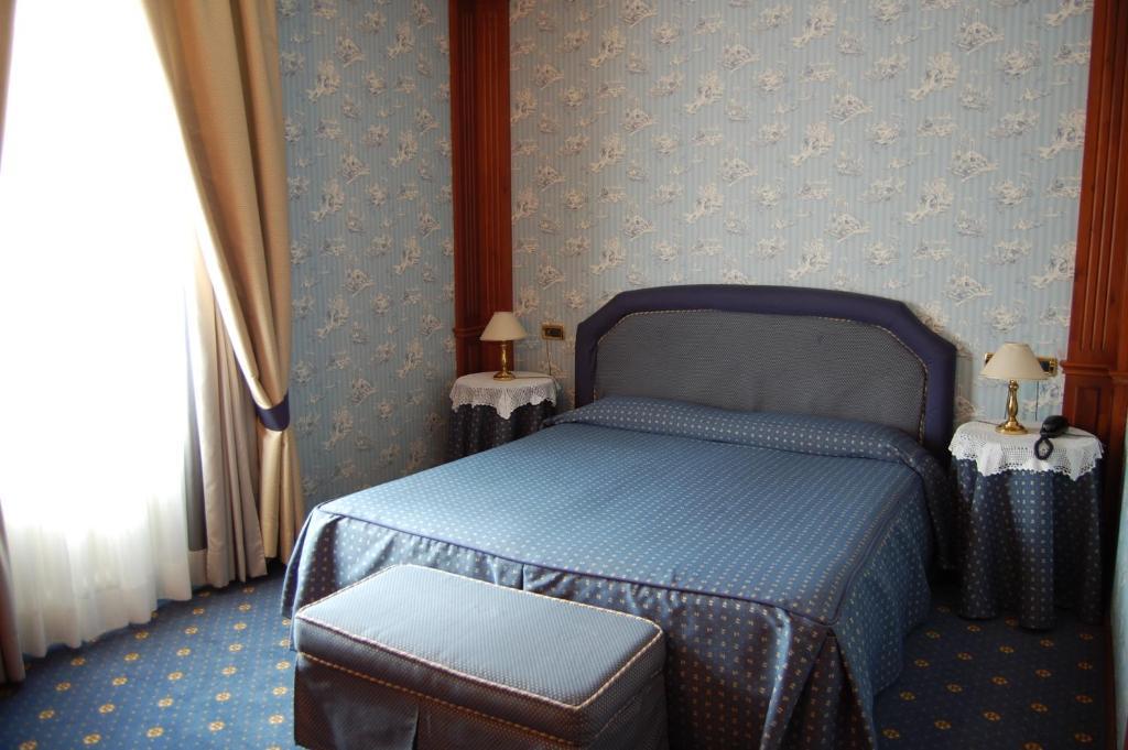 Hotel Olympic Saint-Vincent Room photo